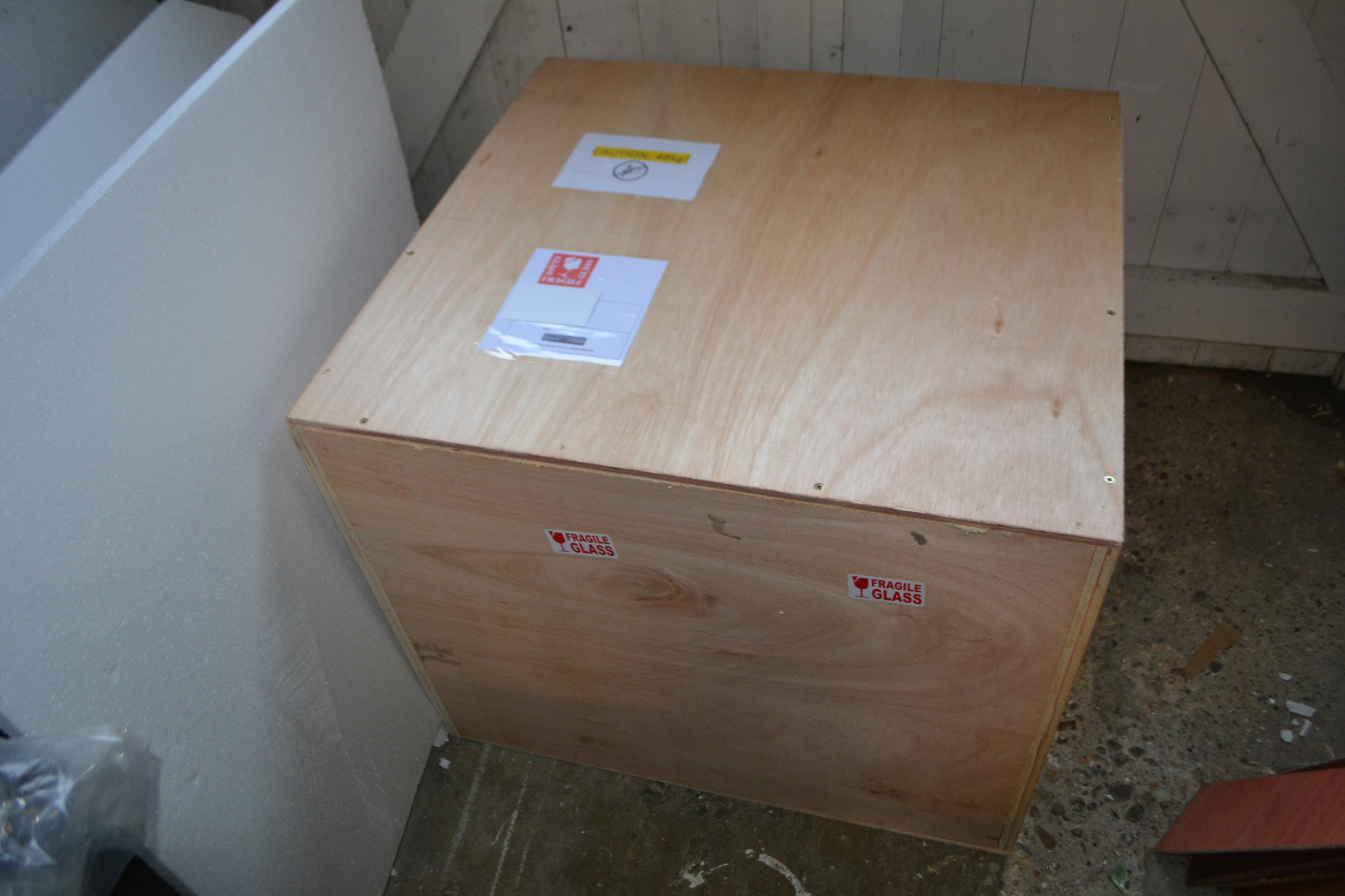 Large wooden box no pallet external – Richard Cann